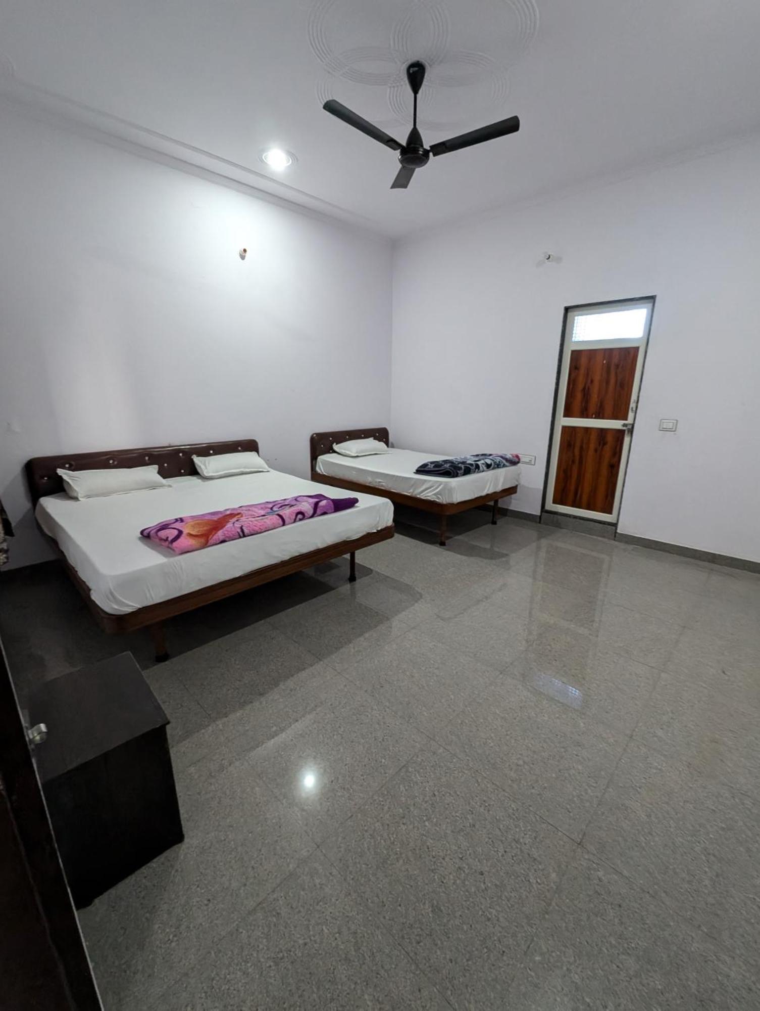 Hotel Raghunath Palace Khatu Exterior photo