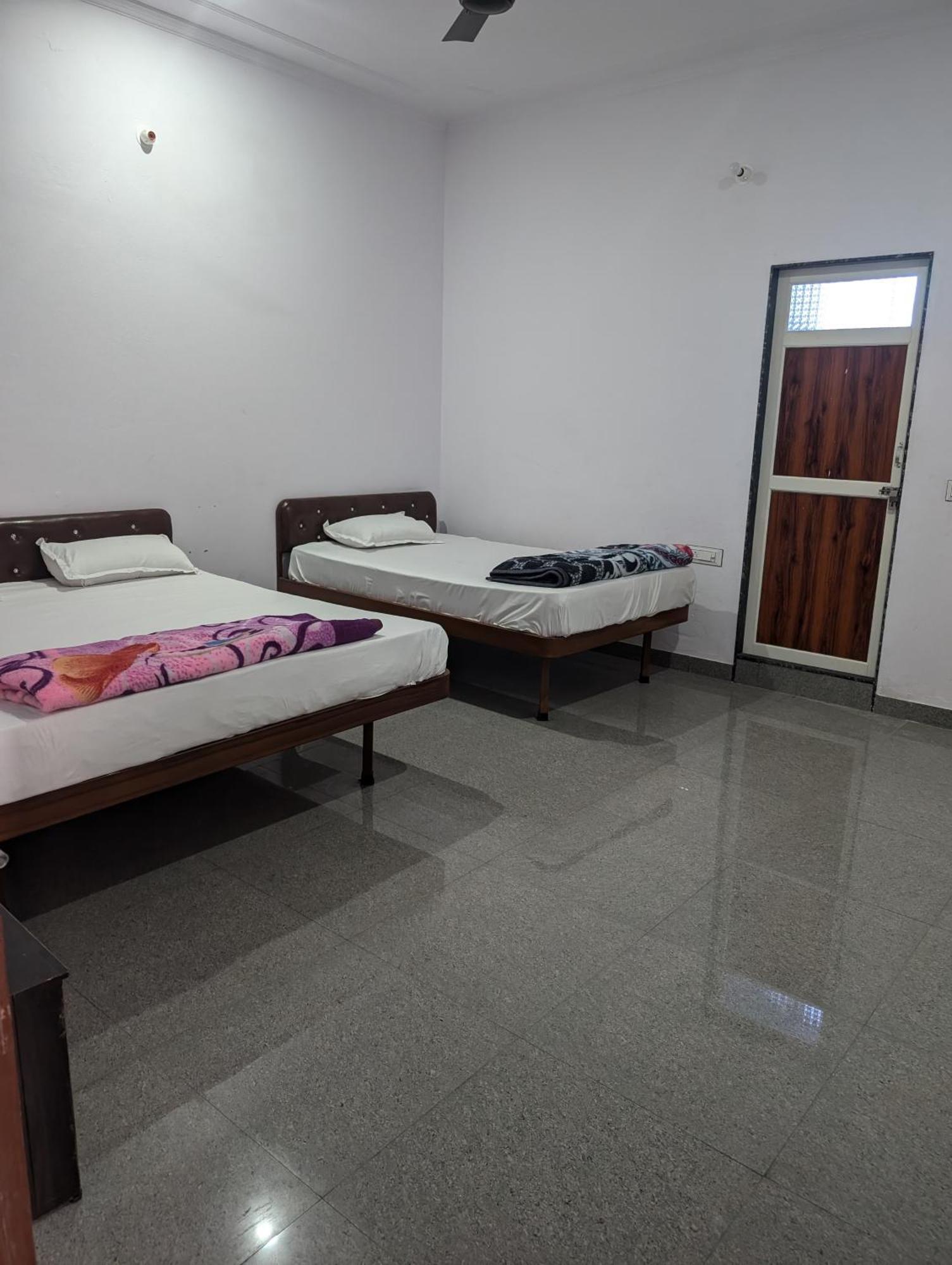 Hotel Raghunath Palace Khatu Exterior photo